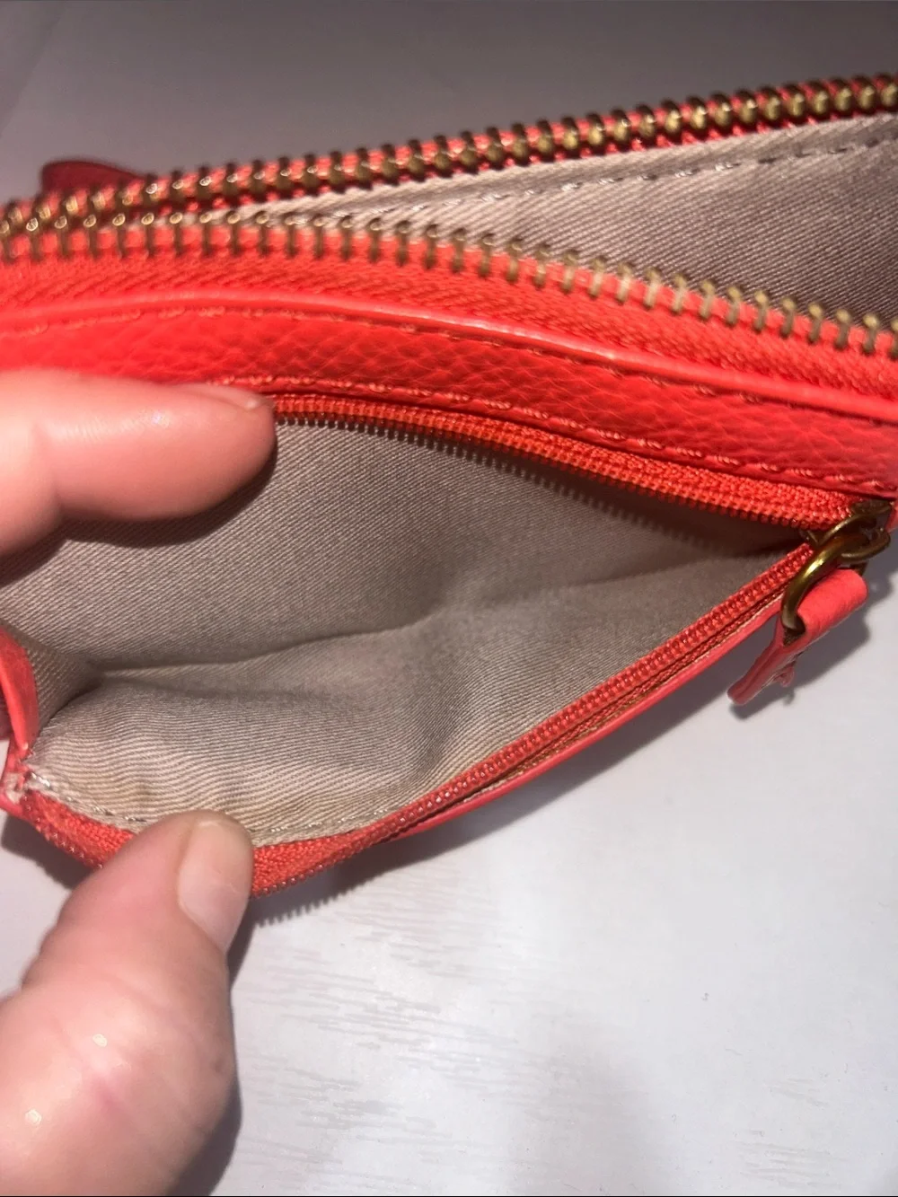 Fossil Red Pebbled Leather Wristlet Card Case